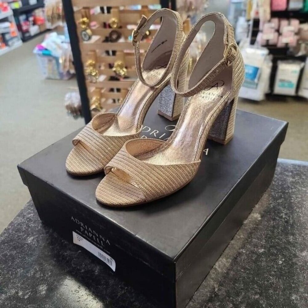 Adrianna Papell Women's Aviana Heels. Nude, Size 7 - Picture 1 of 8